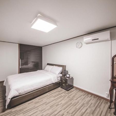 Sunyang Village Pension Jeju Buitenkant foto